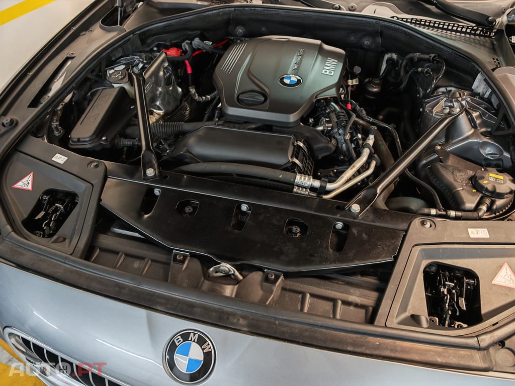 BMW 520 xdrive — fotografia 13