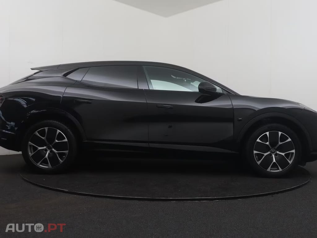 Lotus Eletre EDS 450 4WD