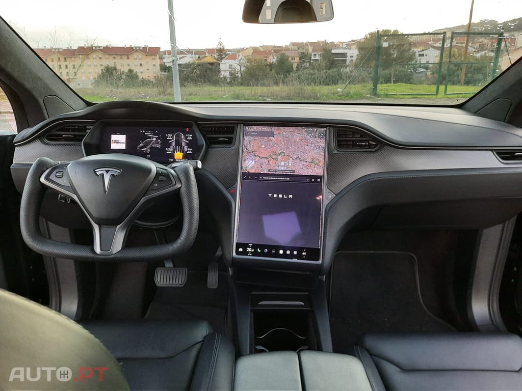 Tesla Model X 100D Autopilot