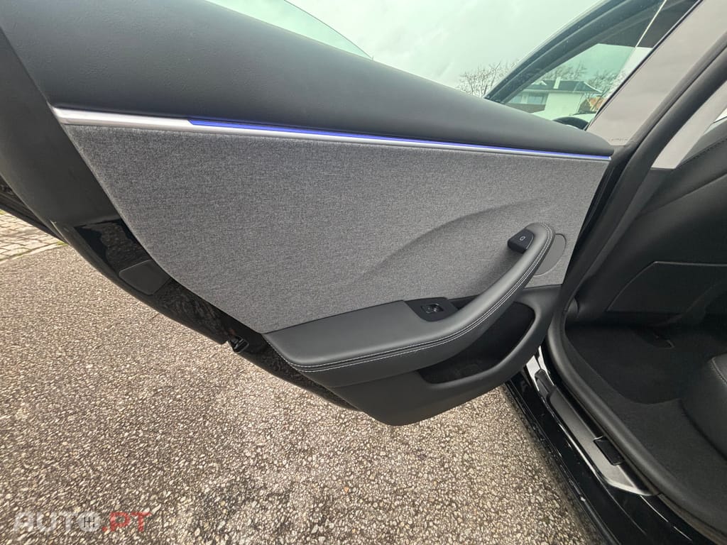 Tesla Model 3 Standard Range Plus RWD