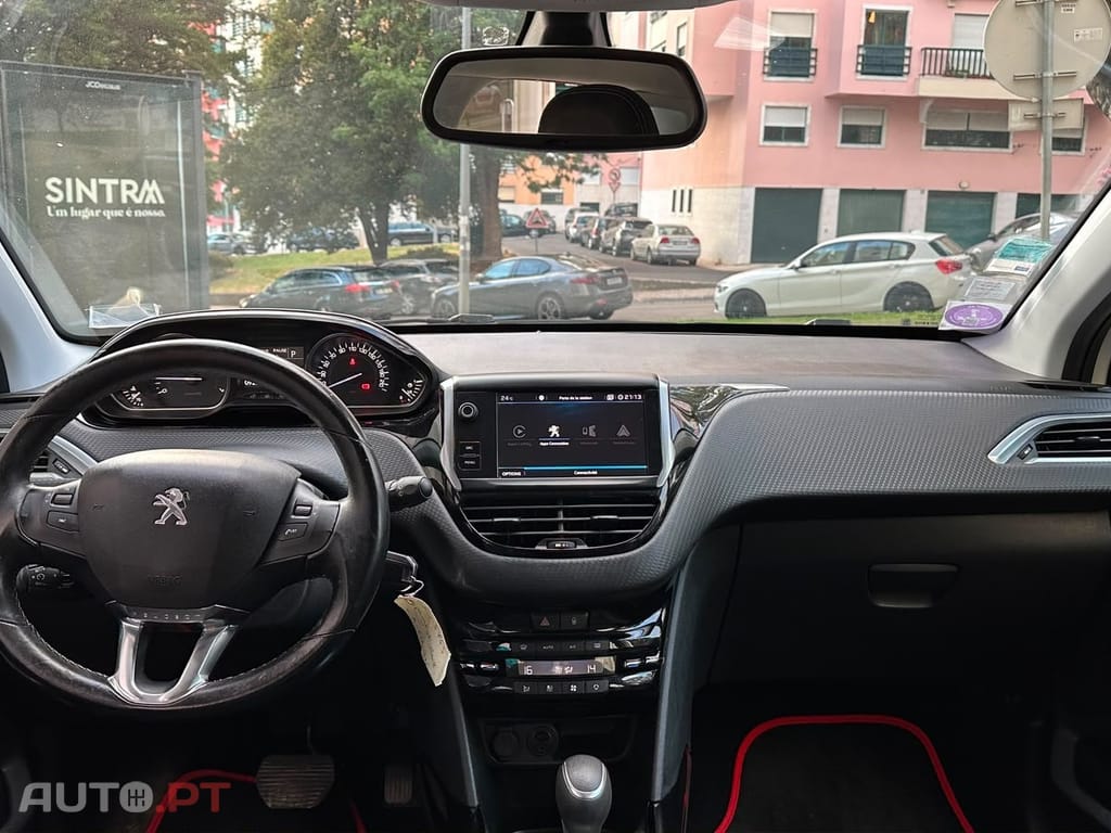 Peugeot 2008 1.2 PureTech Allure EAT6