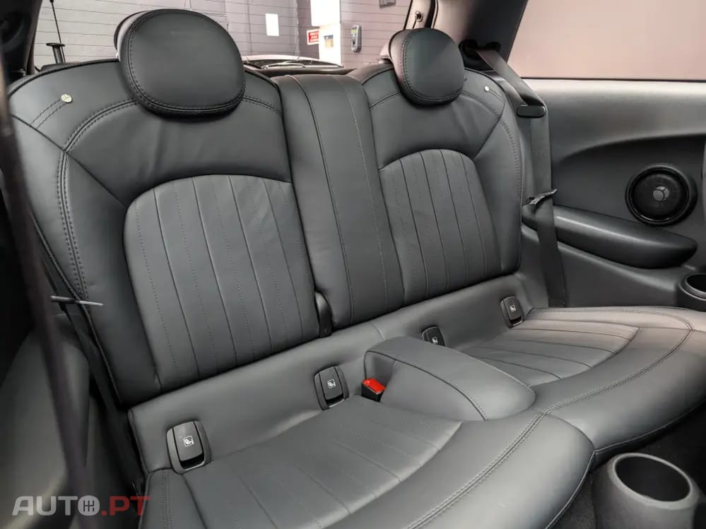 MINI Cooper Cooper SE Yours