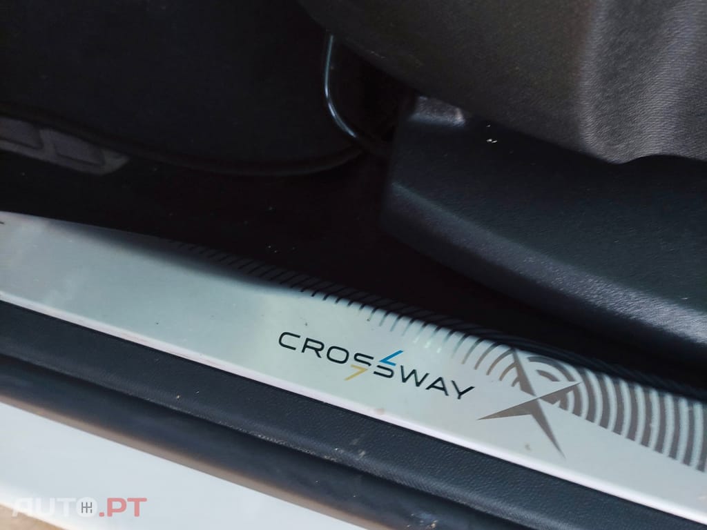 Peugeot 3008 1.2 PureTech Allure Grip Control EAT6