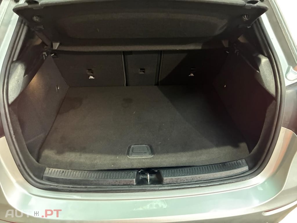 Mercedes-Benz A 250 e Style Line 8G-DCT