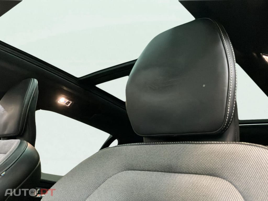 Volvo V60 2.0 T8 AWD TE R-Design