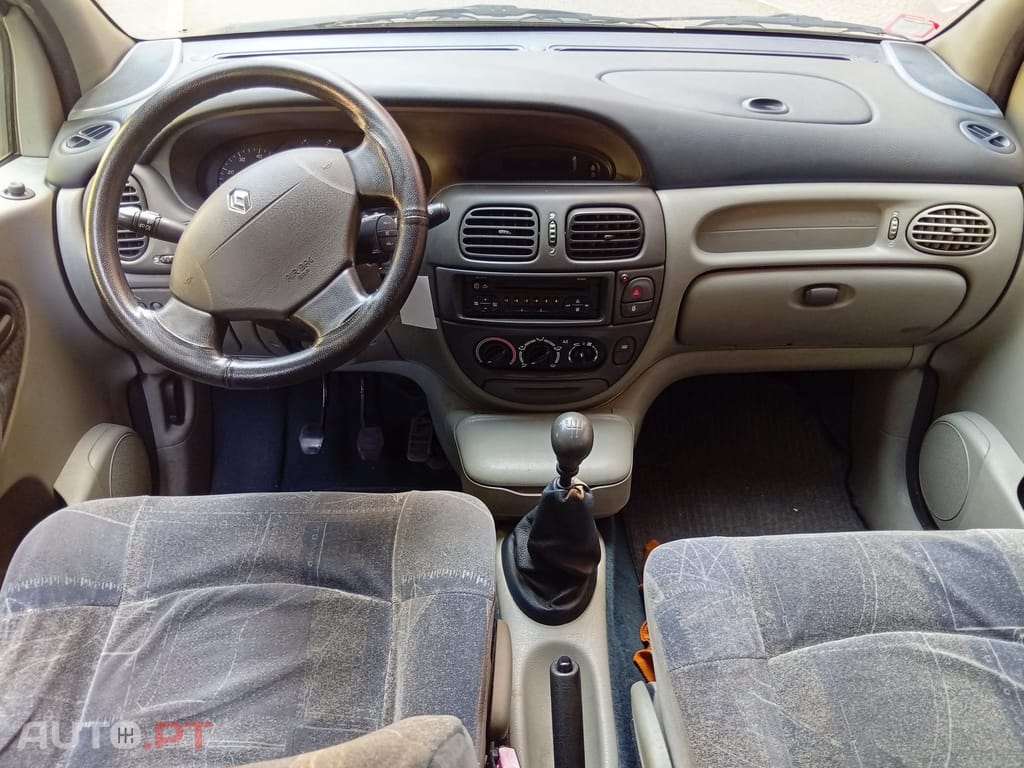 Renault Scénic 1.4 16V RT