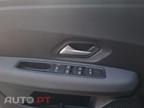 Dacia Sandero ECO-G 100 Bi-Fuel Stepway Essential — fotografia 16