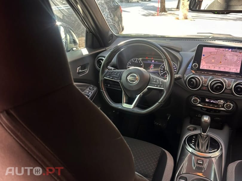 Nissan Juke 1.0 DIG-T N-Connecta DCT — fotografia 13
