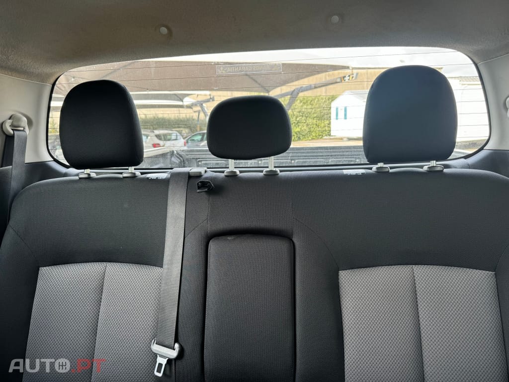 Mitsubishi L200 2.4 DI-D CD Campera 4WD