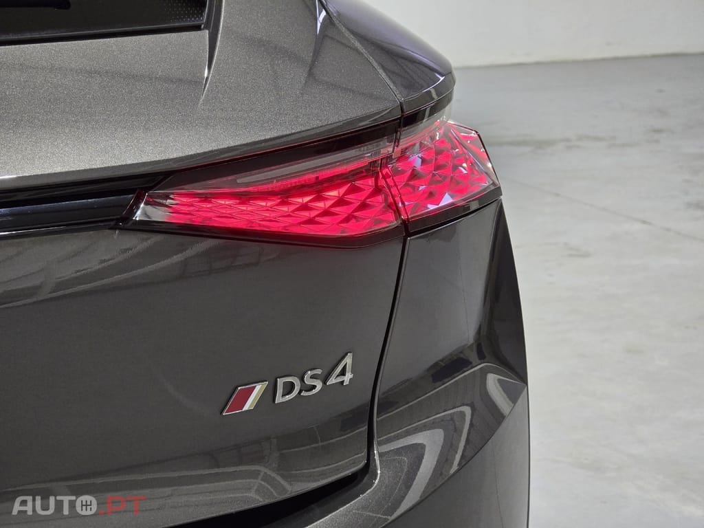 DS DS4 E-Tense Performance Line EAT8