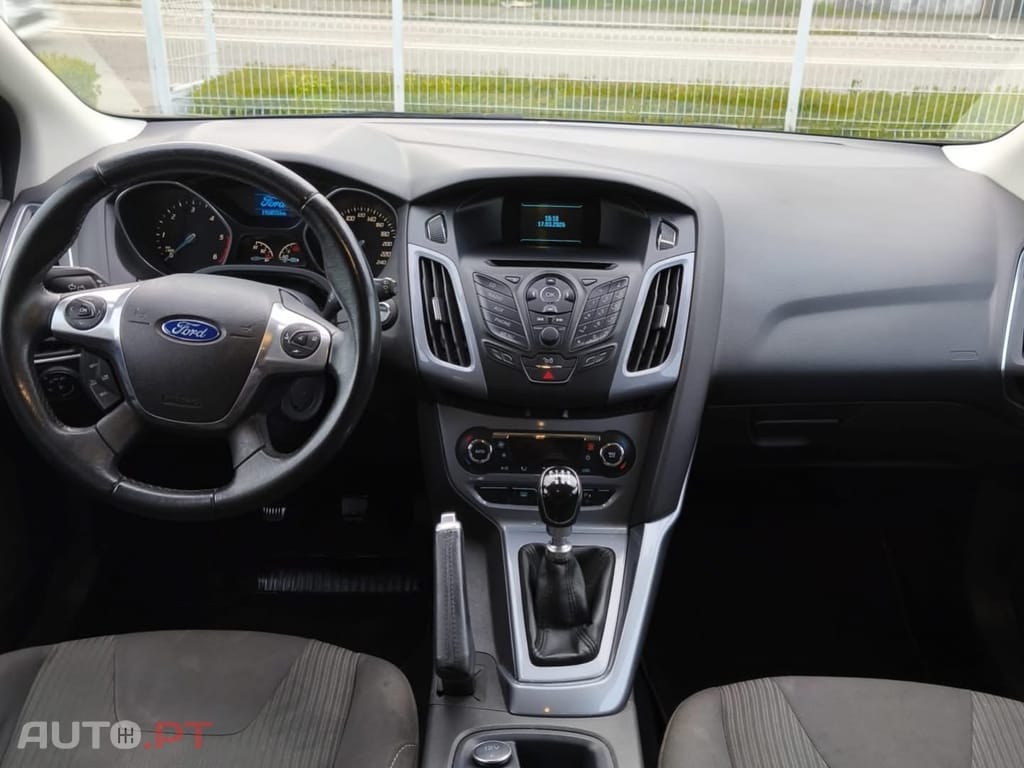 Ford Focus Ford Focus SW 1.6 TDCi Titanium (2014) | Espaço, Economia e Conforto Premium