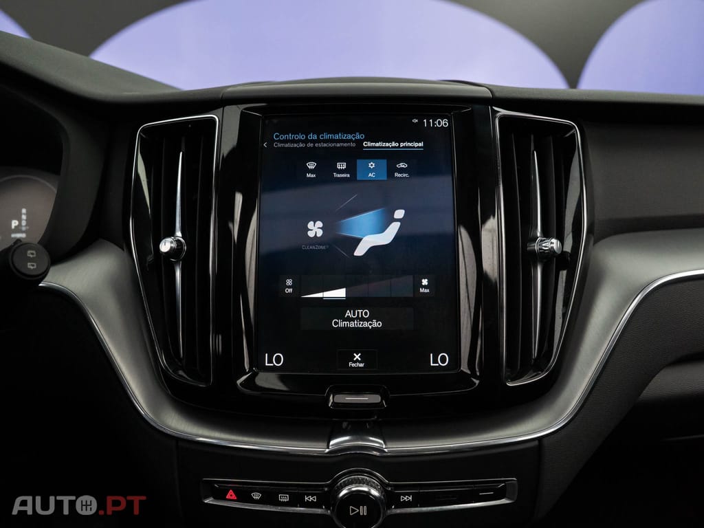 Volvo XC60 2.0 T8 PHEV Momentum Plus AWD