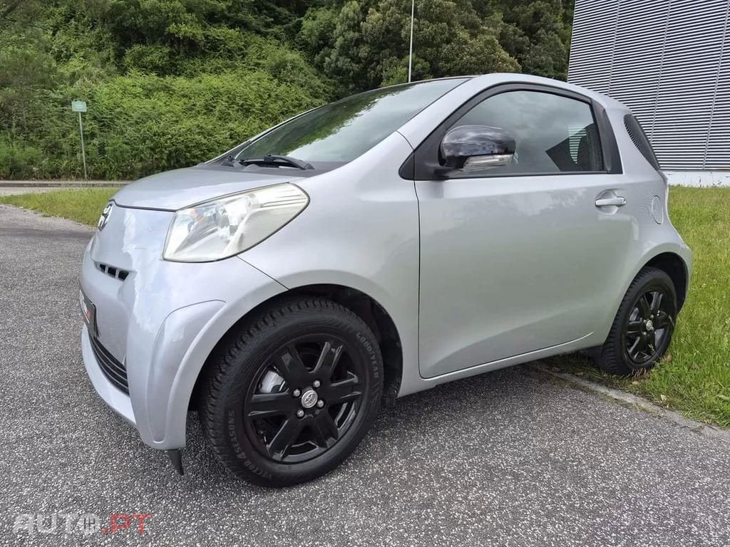 Toyota iQ 1.0 VVT-i Essential+AC