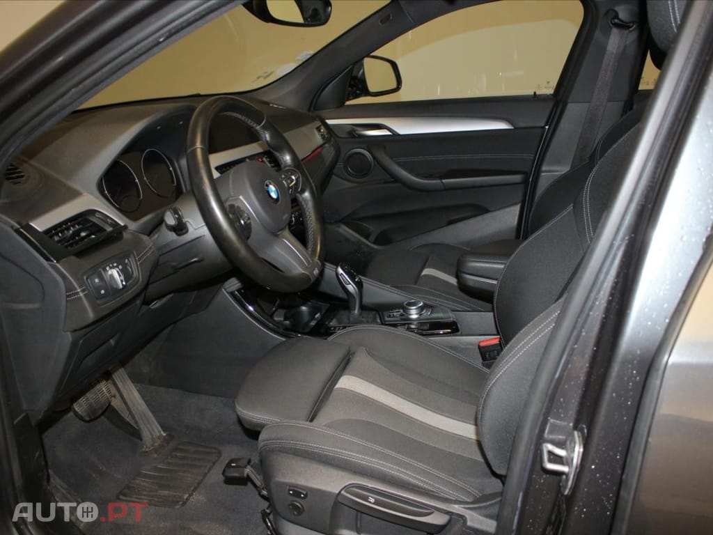 BMW X2 18 d sDrive Auto