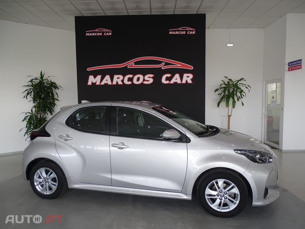 Toyota Yaris 1.0 VVT-i Comfort Plus — fotografia 6