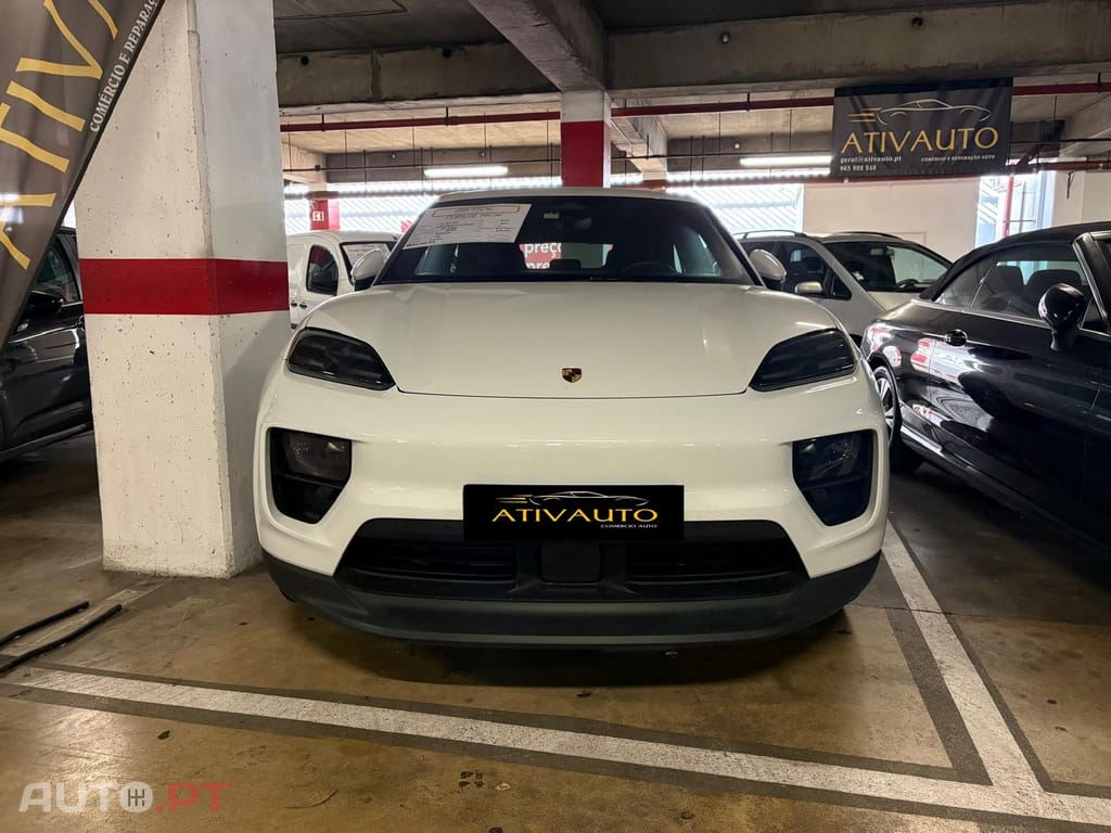 Porsche Macan Standard