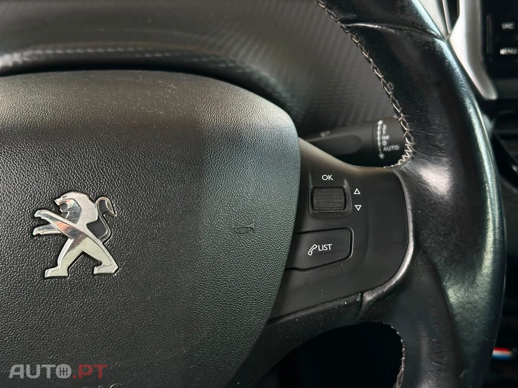 Peugeot 208 1.5 BlueHDi Allure Pack