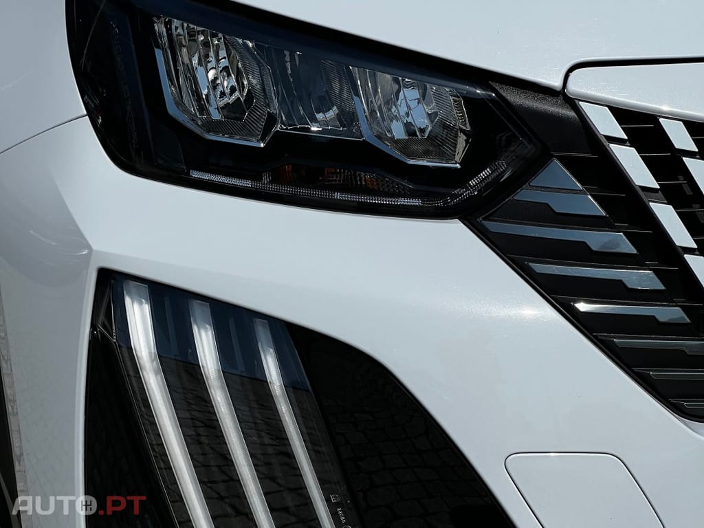 Peugeot 2008 1.2 PureTech Allure