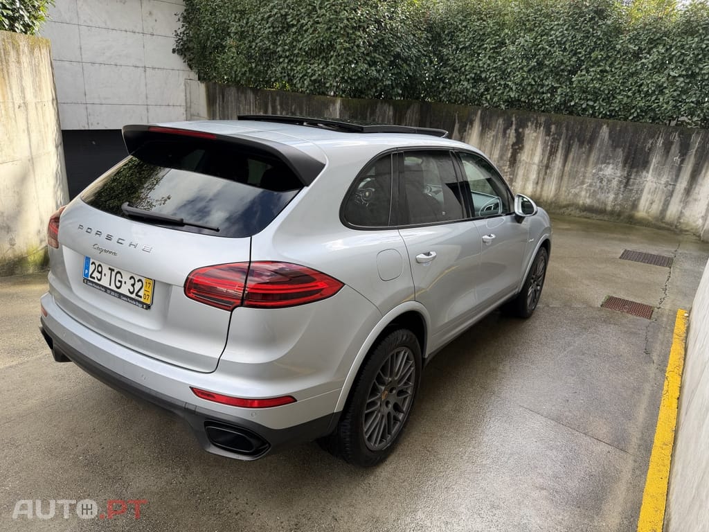 Porsche Cayenne Platinum Edition