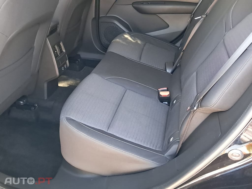 Renault Arkana 1.6 E-Tech Business