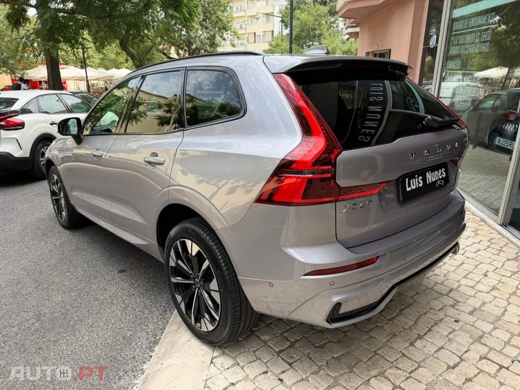 Volvo XC60 2.0 T6 PHEV Plus Bright AWD