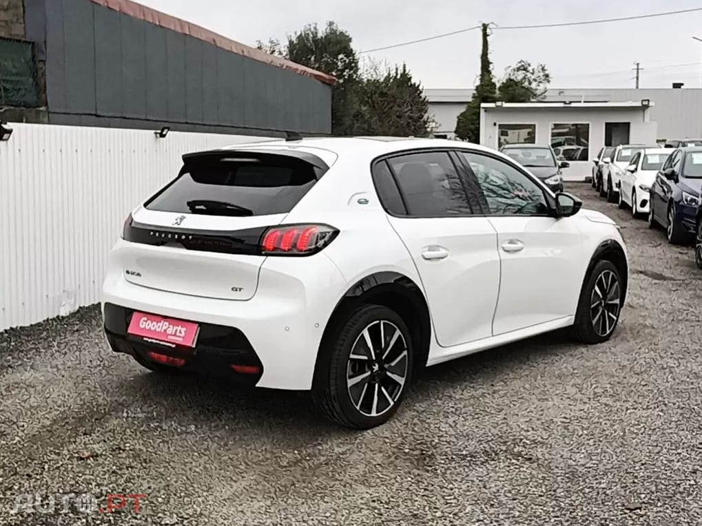 Peugeot E-208 50 kWh GT Pack