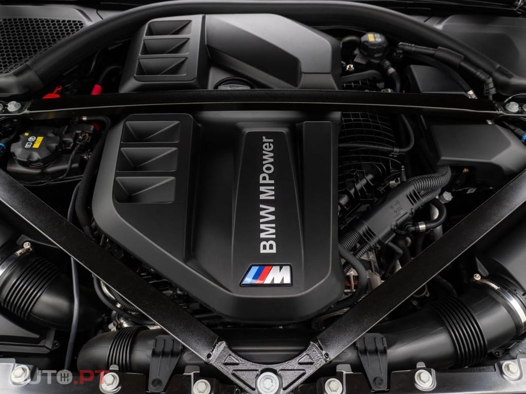 BMW M4 COMPETITION