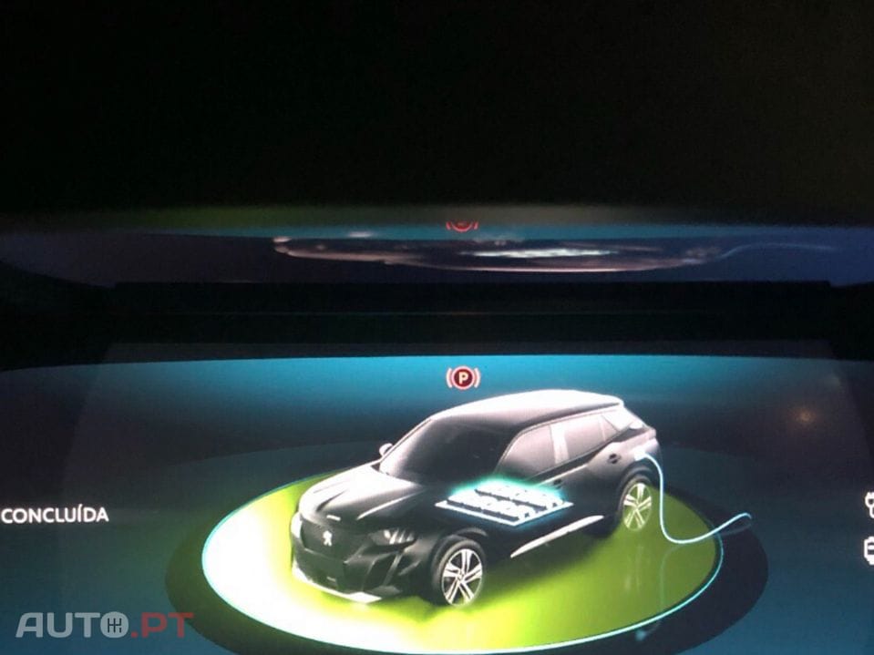 Peugeot E-2008 GT+