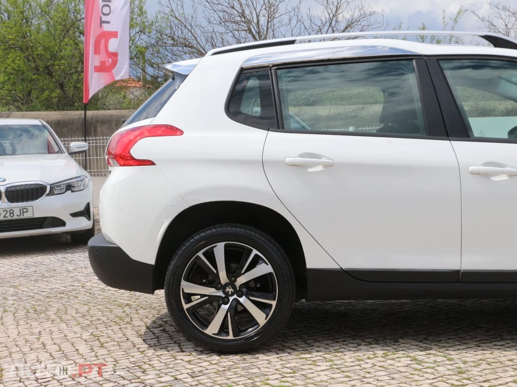 Peugeot 2008 1.6 e-HDi Active