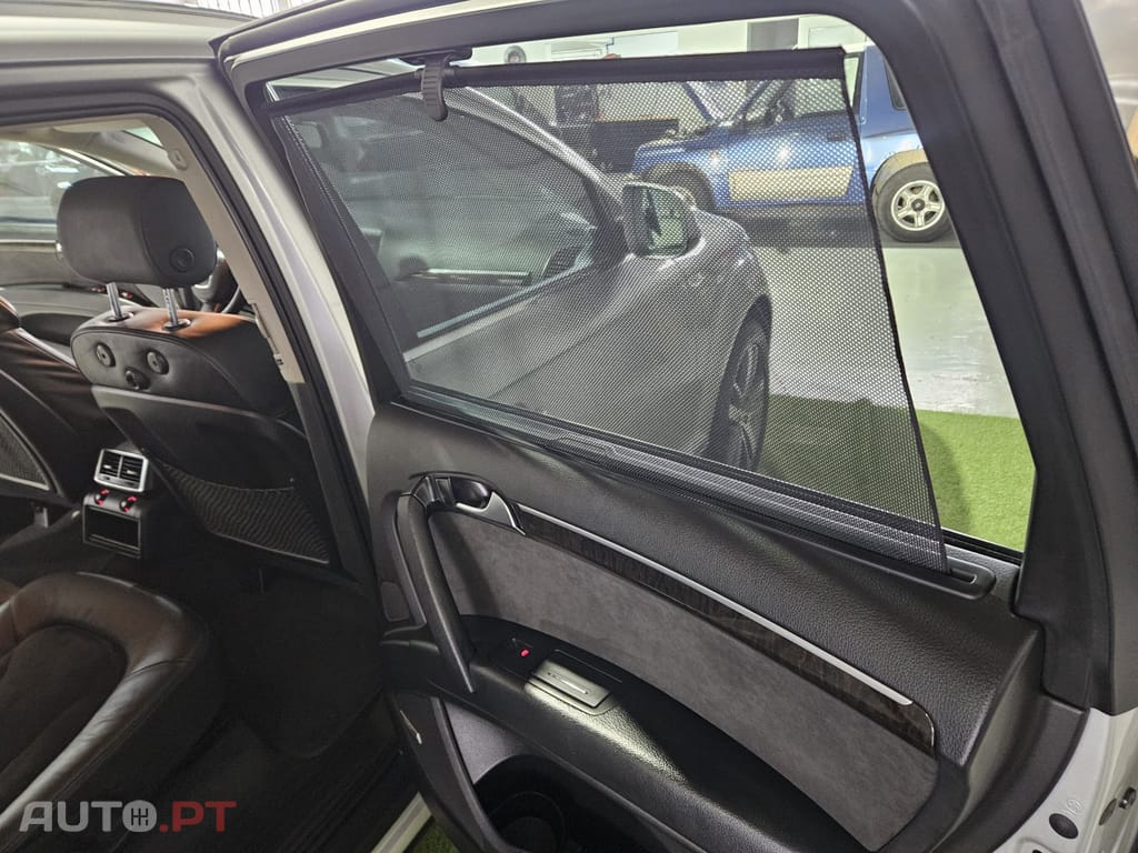 Audi Q7 3.0 V6 TDi quattro Tiptronic (2010-2011)
