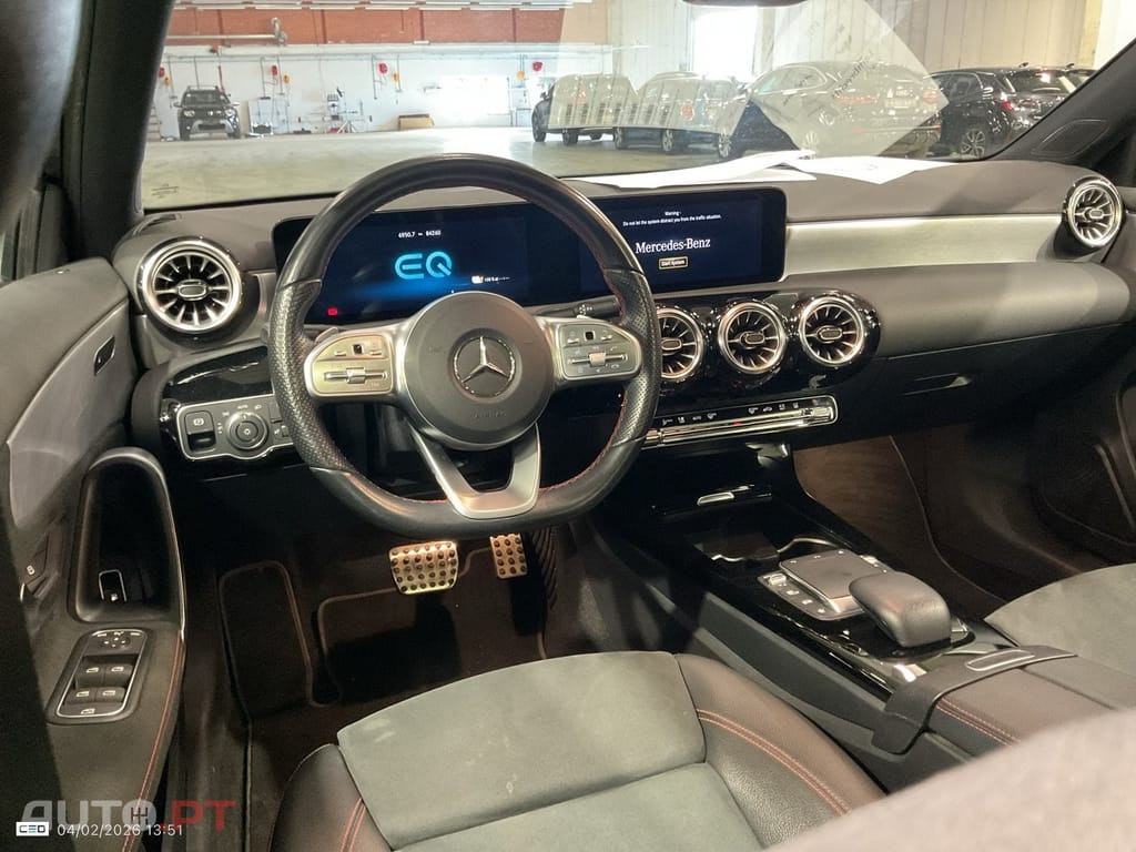 Mercedes-Benz A 250 e AMG Line