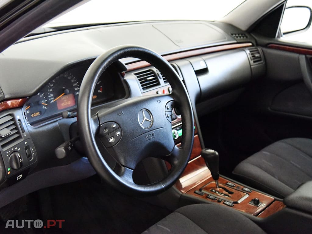 Mercedes-Benz E 220 CDI STATION AUTOMATICA