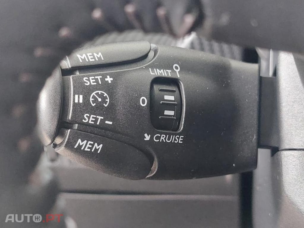 Peugeot E-208 50 kWh Active