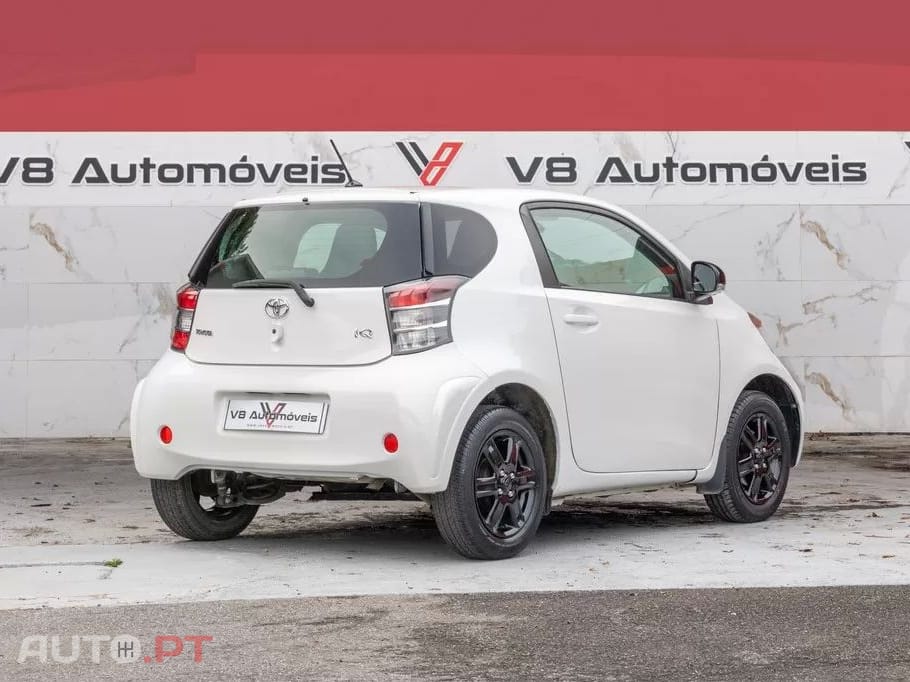 Toyota iQ 1.0 VVT-i 2 NAVI+Bluetooth