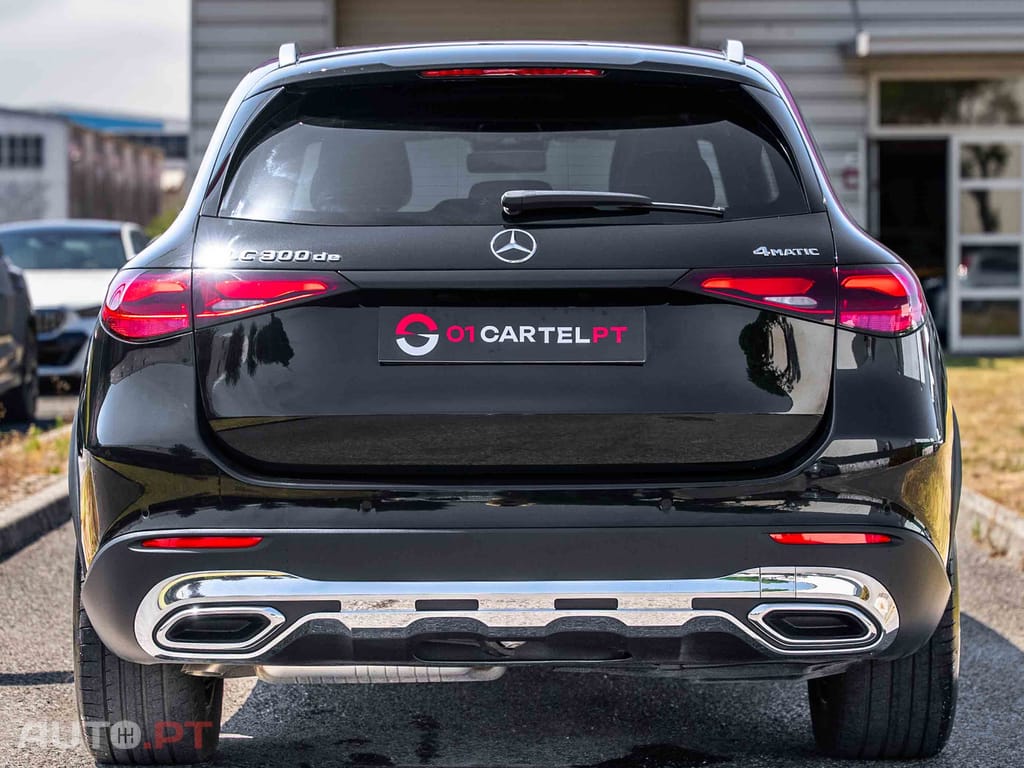 Mercedes-Benz GLC 300 Mercedes-Benz GLC 300 de 4Matic 9G-TRONIC