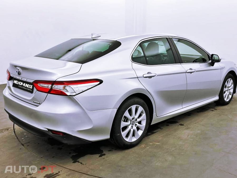 Toyota Camry 2.5 Hybrid Dynamic Business