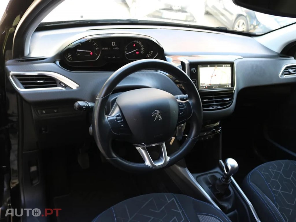 Peugeot 2008 1.2 PureTech Style