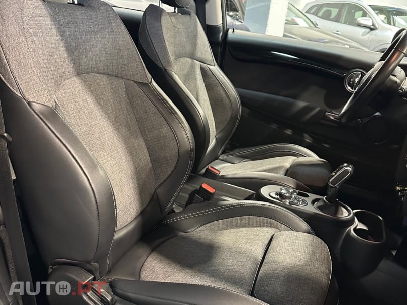 MINI Cooper Cooper SE