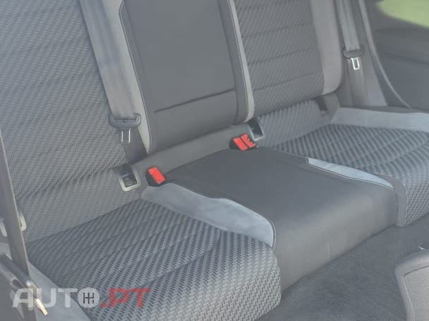 Volkswagen Golf 1.6 TDI R-Line