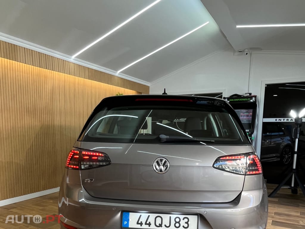 Volkswagen Golf 1.6 TDi R-Line