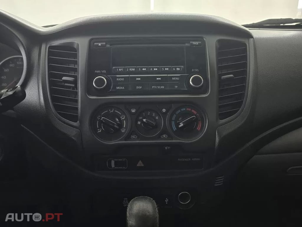 Mitsubishi L200 2.4 DI-D CD Invite 4WD