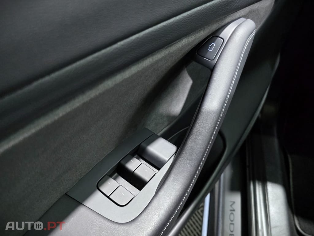 Tesla Model 3 Long Range Tração Integral