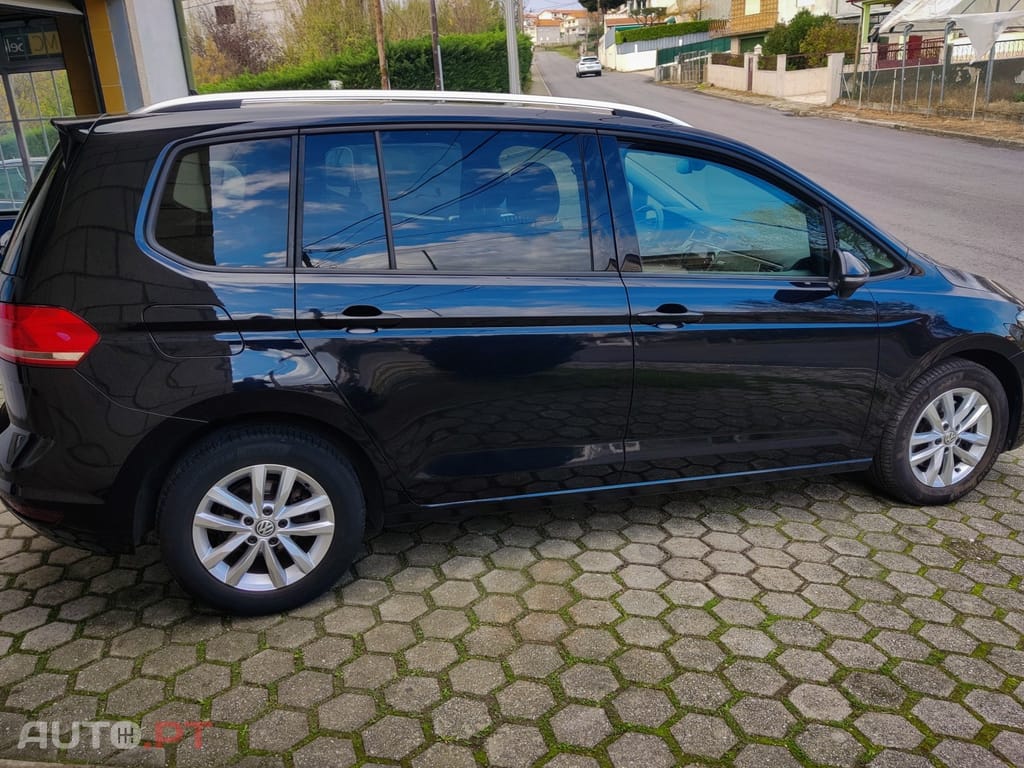 Volkswagen Touran 1.6 TDI Confortline DSG
