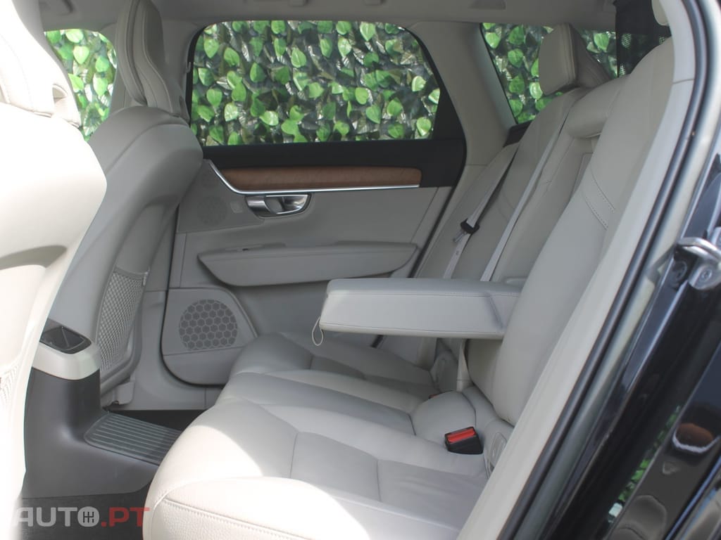 Volvo V90 2.0 T6 PHEV Inscription Expression AWD