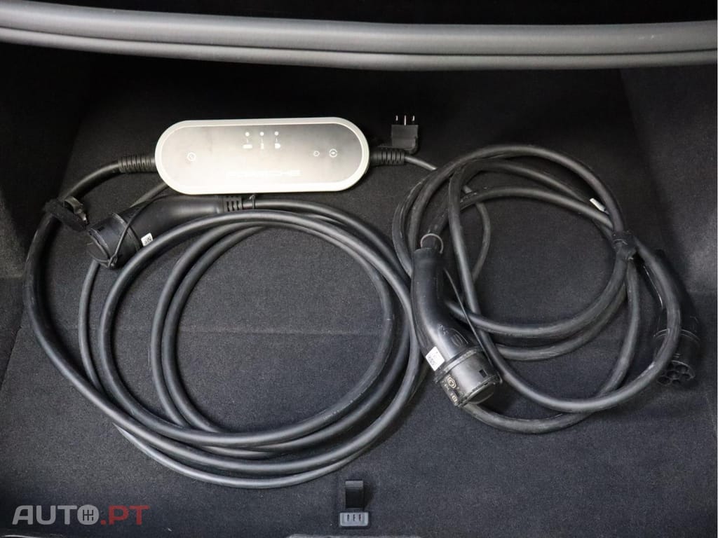 Porsche Taycan Standard