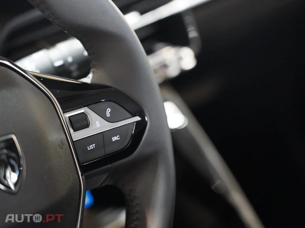 Peugeot 208 1.2 Hybrid Style e-DCS6