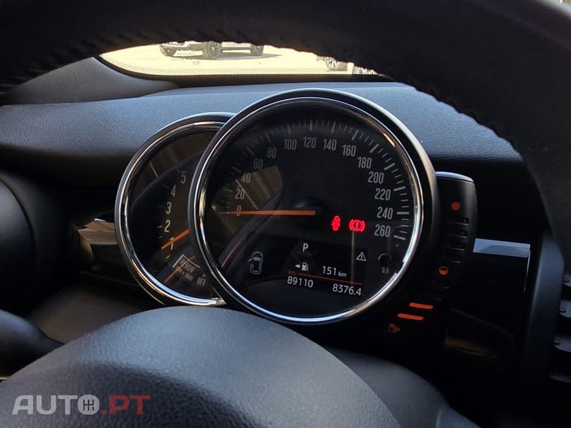 MINI Cooper Cooper D Auto