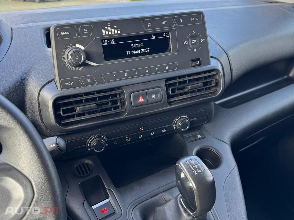 Peugeot Partner 1.5 BlueHDi Premium Standard