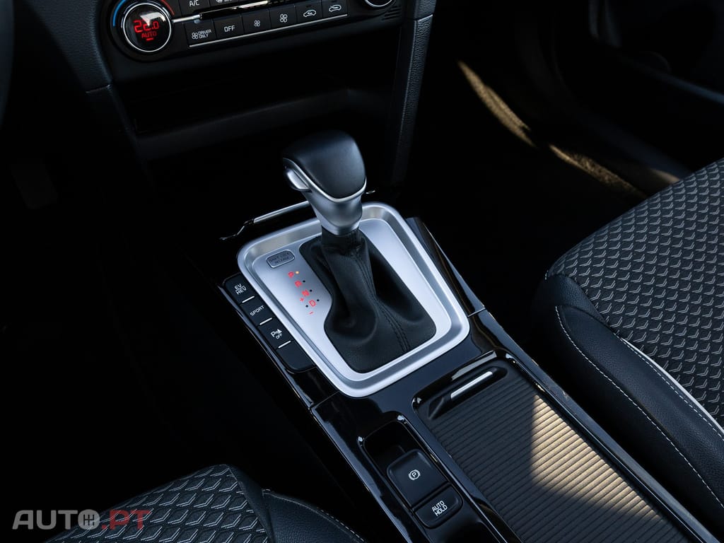 Kia XCeed 1.6 GDi PHEV Drive — fotografia 19