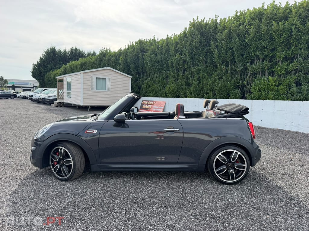 MINI Cabrio John Cooper Works